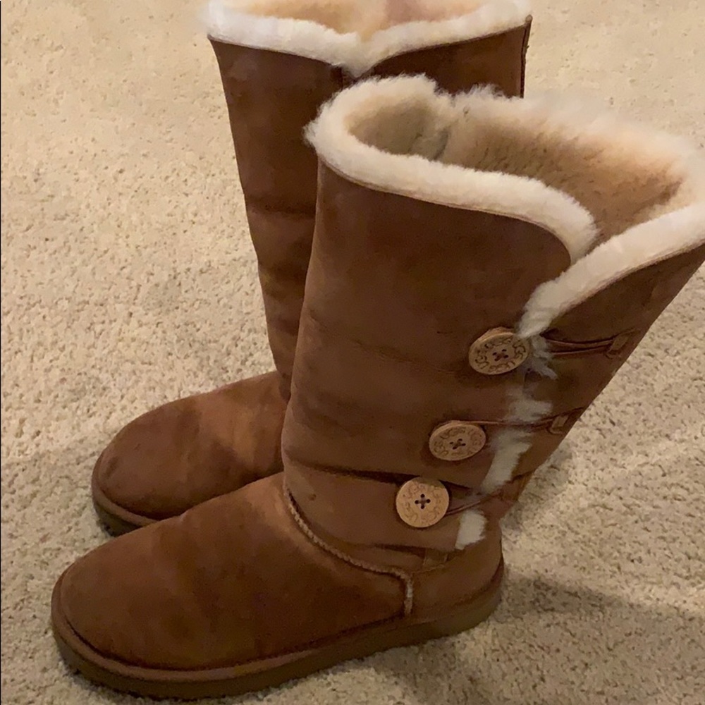 UGG boots tall with Bailey buttons size 10